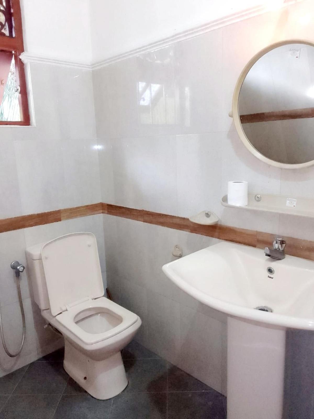 Nisadi Villa Бентота Екстериор снимка