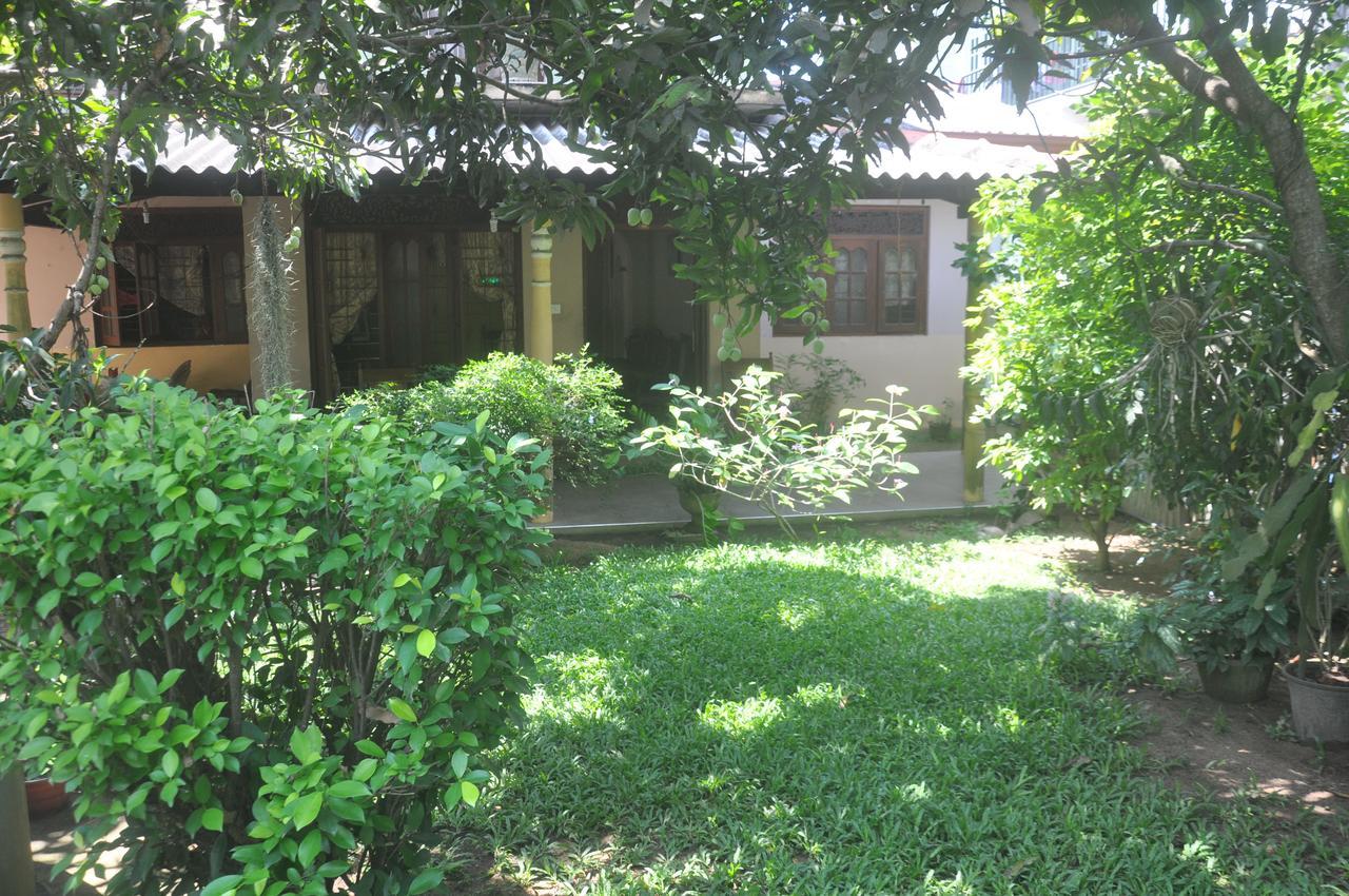 Nisadi Villa Бентота Екстериор снимка